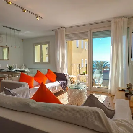 La Marina Sea Front By Hello Homes * Σίτζες