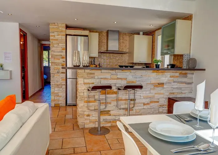 La Marina Sea Front By Hello Homes 锡切斯