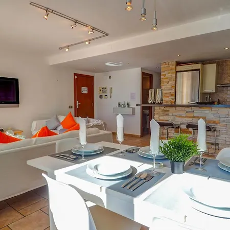 Apartmán La Marina Sea Front By Hello Homes *