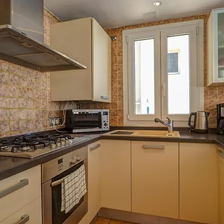 La Marina Sea Front By Hello Homes Lägenhet