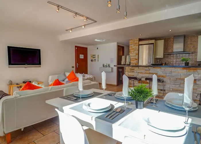 شقة La Marina Sea Front By Hello Homes *